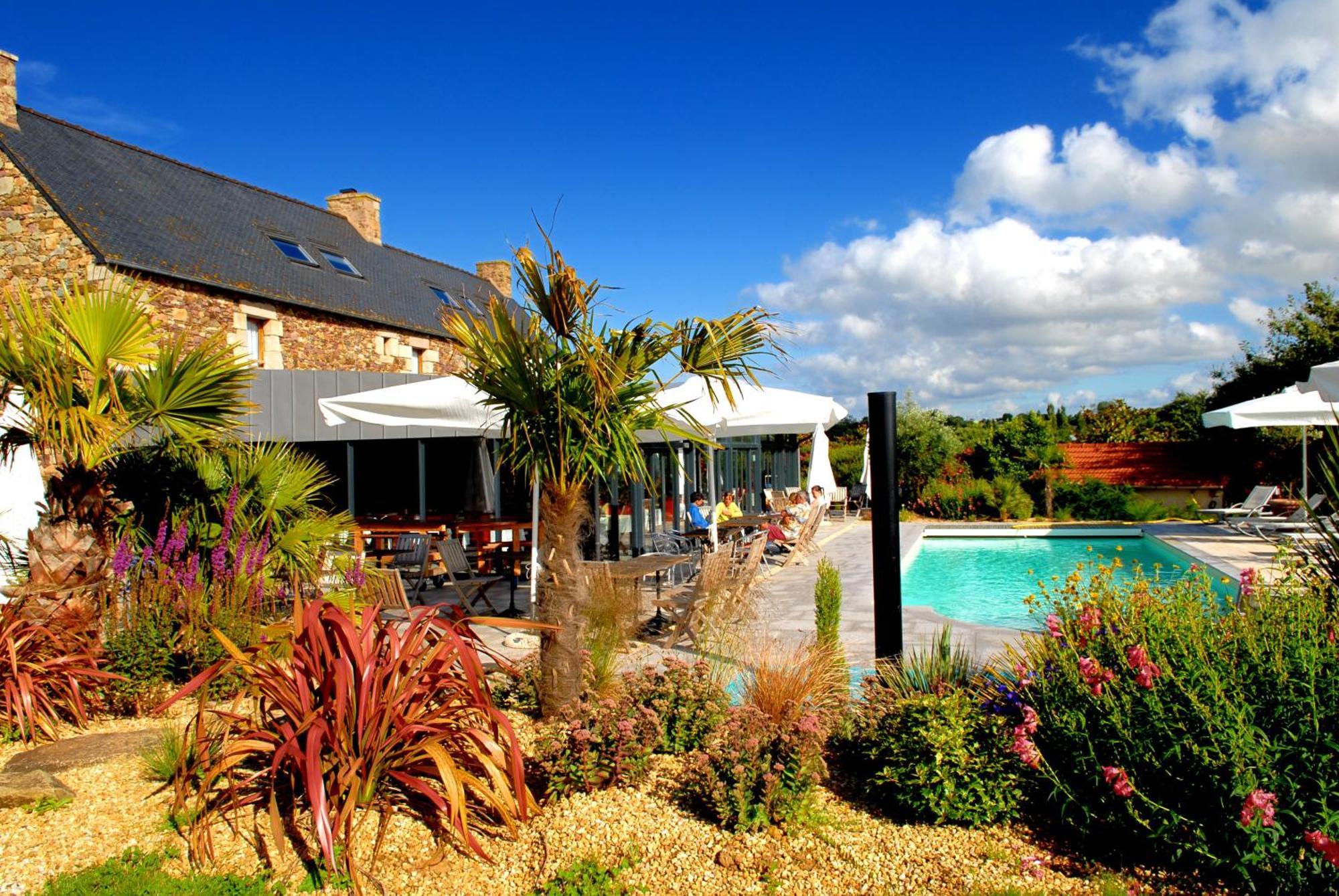 Domaine De Kermodest Hotel Quemper-Guézennec Kültér fotó